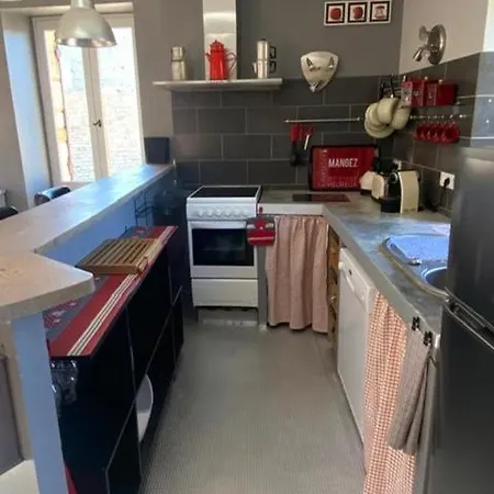La Croquante Face Au Chateau Apartment
