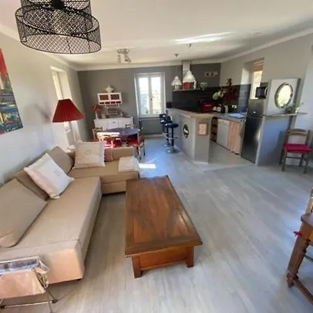La Croquante Face Au Chateau Apartment